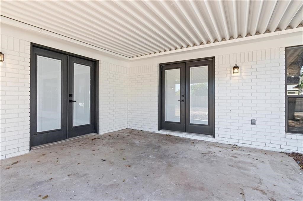 312 W Tate Avenue