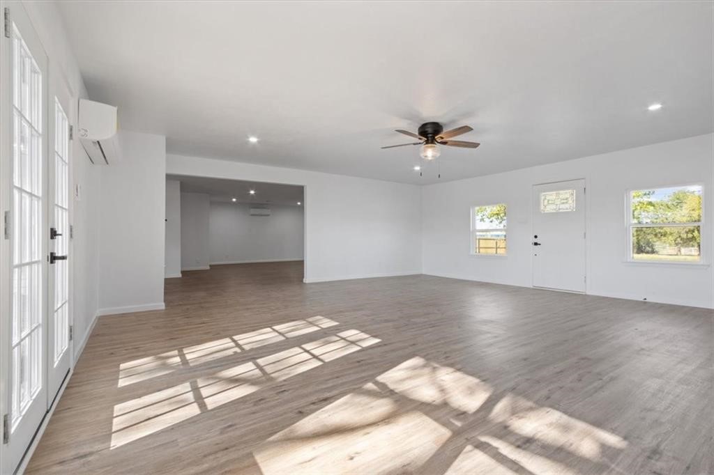 312 W Tate Avenue