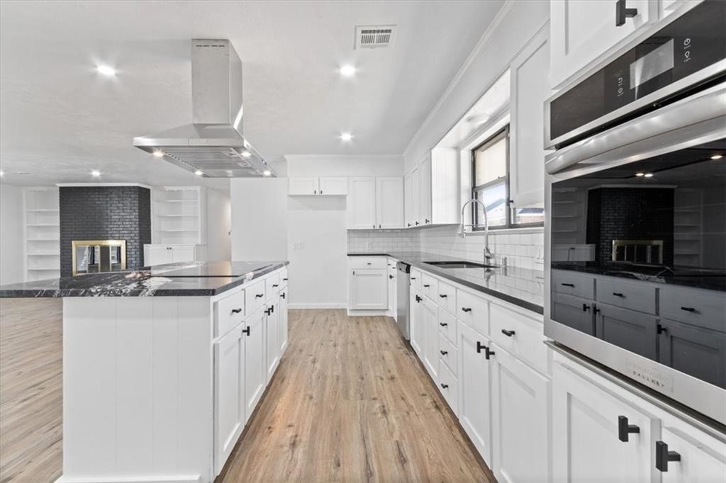 312 W Tate Avenue