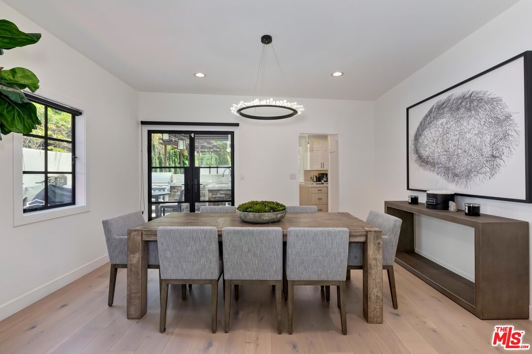 318 Entrada Dr