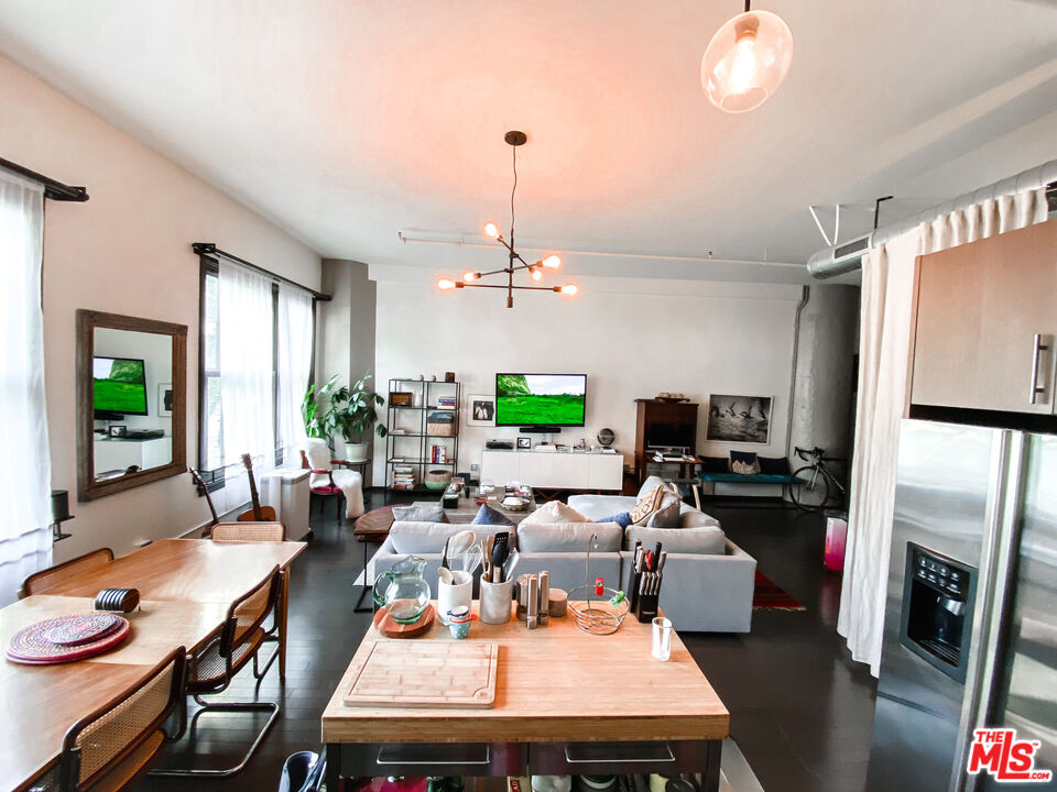 1645 Vine St Unit: 307