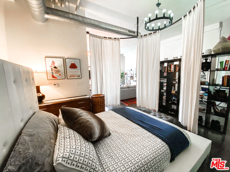 1645 Vine St Unit: 307