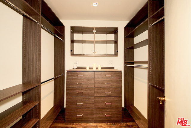 1645 N Vine St Unit: 908