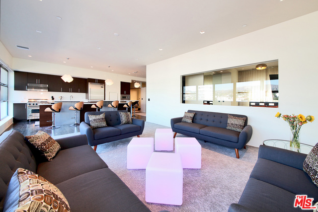 1645 N Vine St Unit: 908