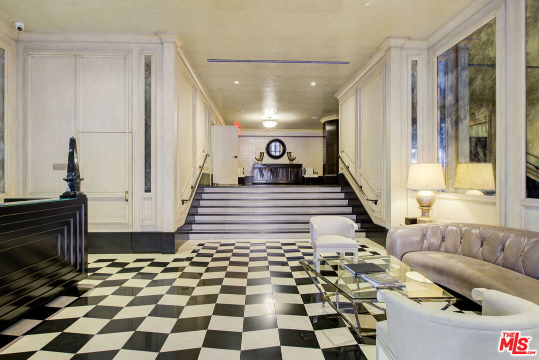 1645 N Vine St Unit: 908