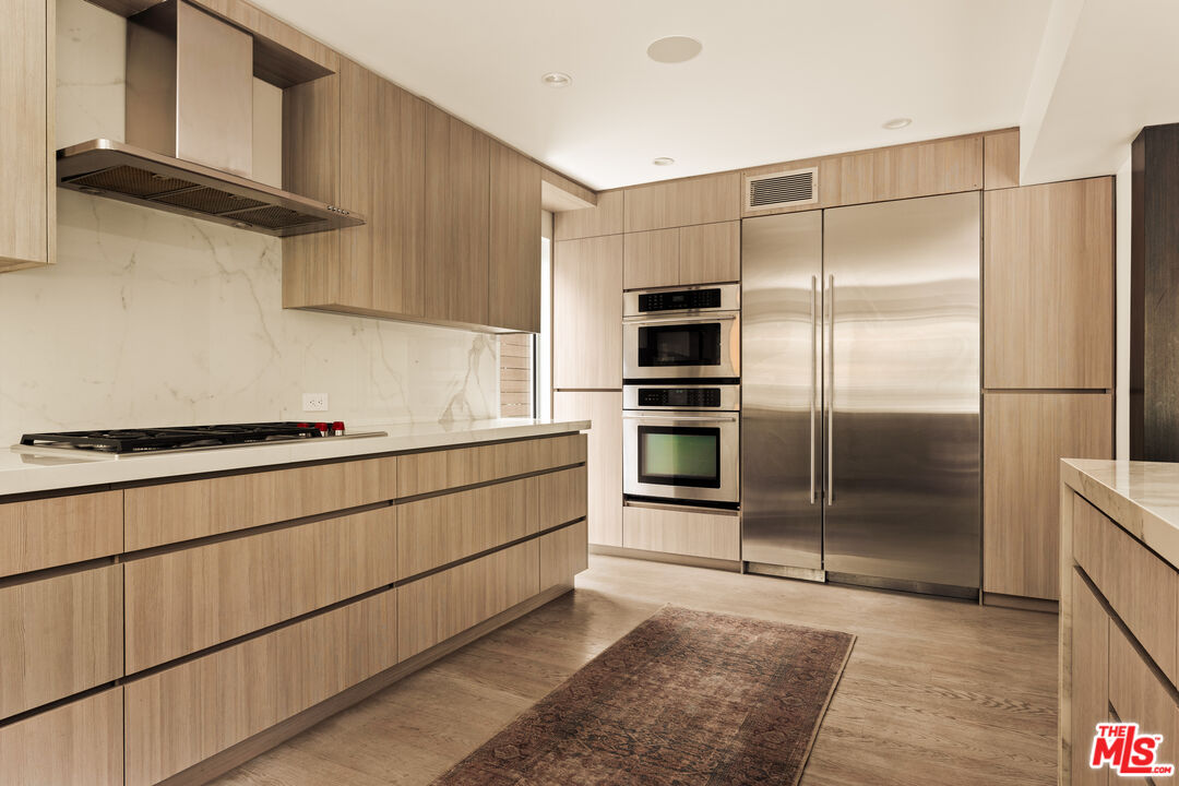 9903 Anthony Pl