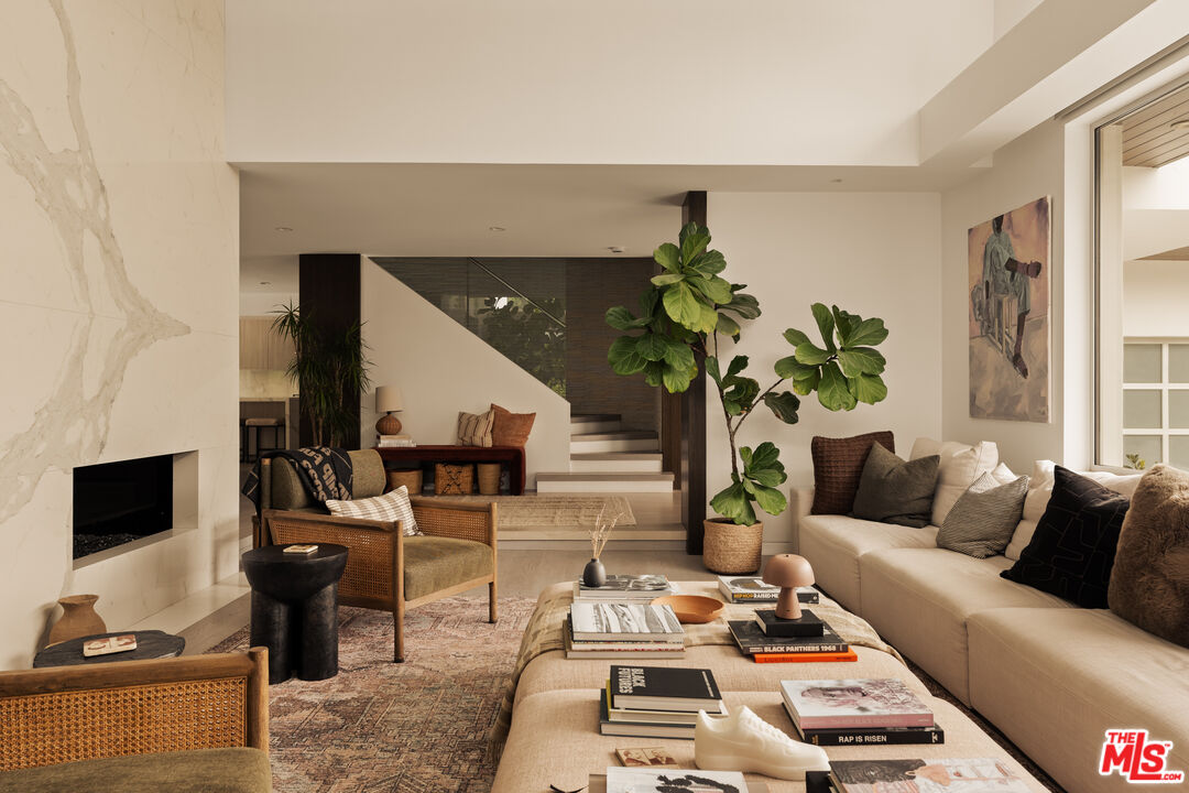 9903 Anthony Pl