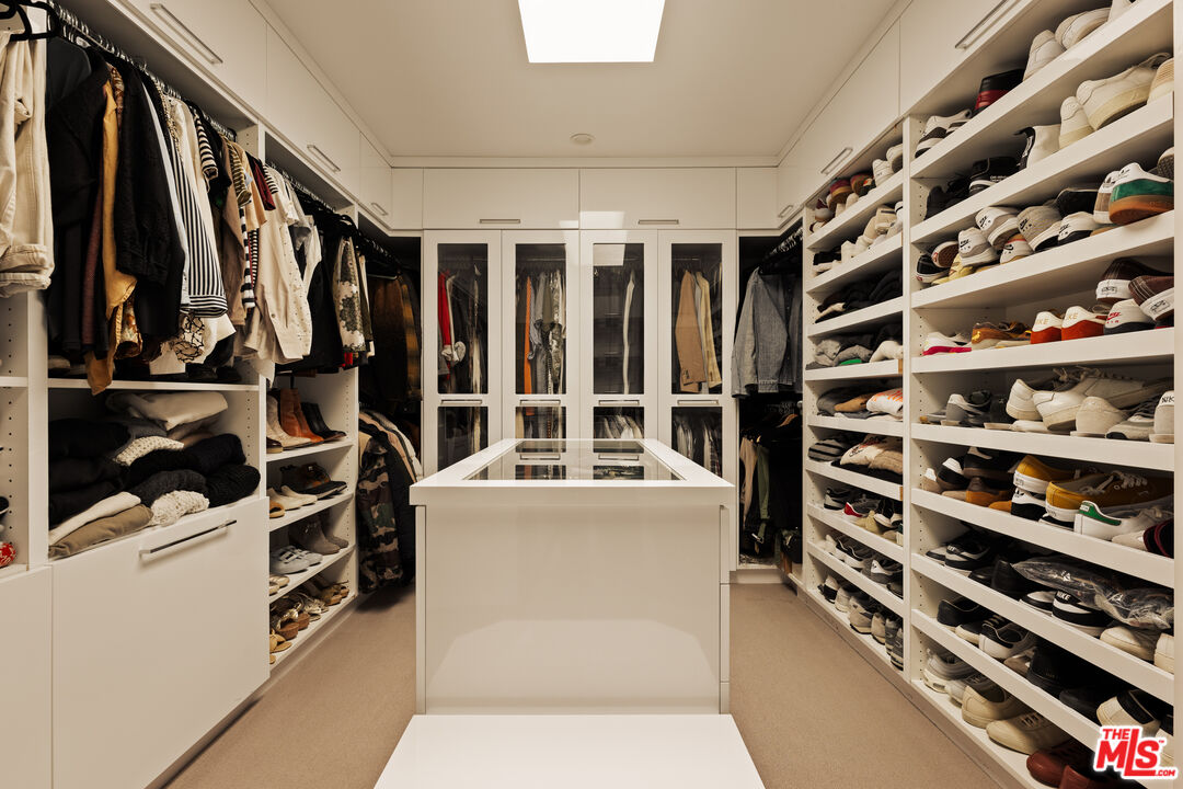 9903 Anthony Pl