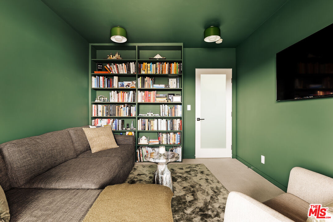 9903 Anthony Pl