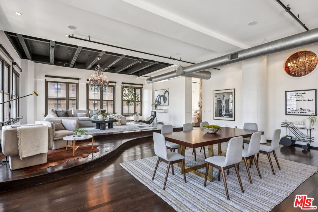 1645 N Vine St Unit: 706
