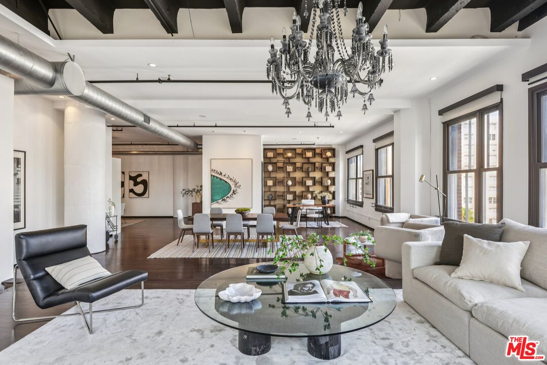 1645 N Vine St Unit: 706