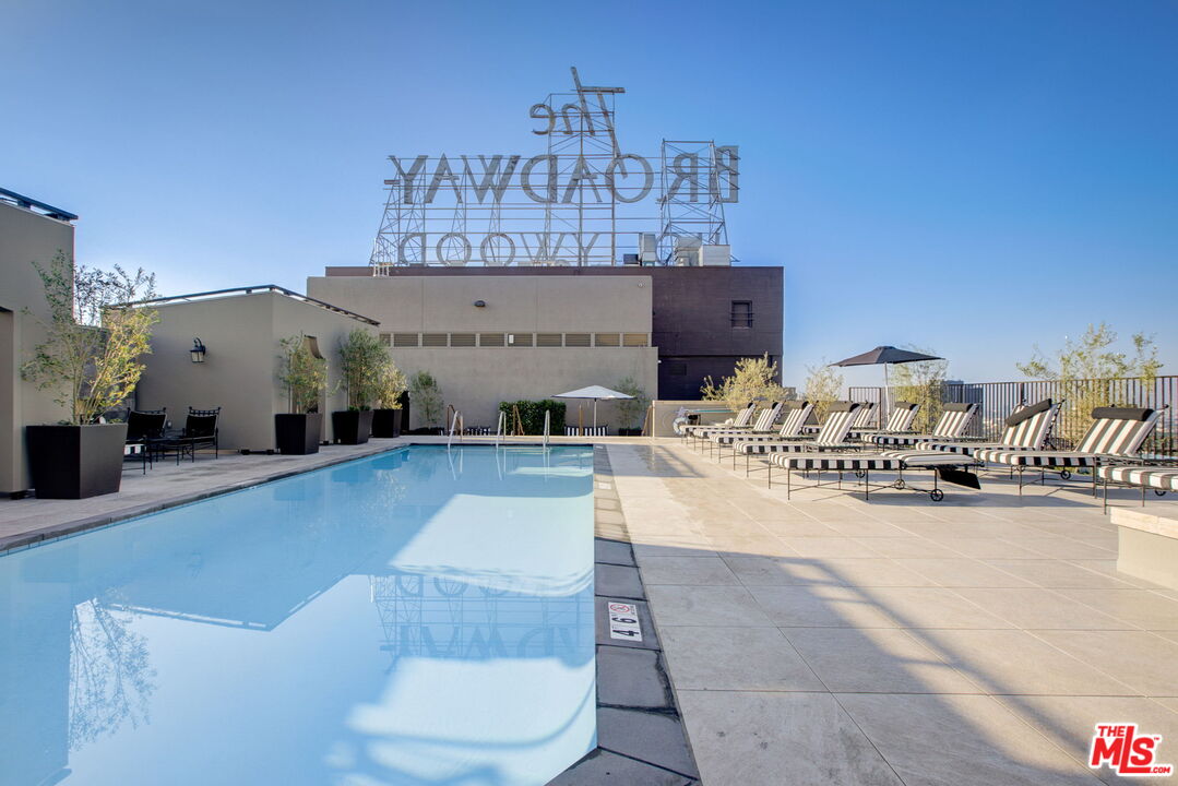 1645 N Vine St Unit: 706