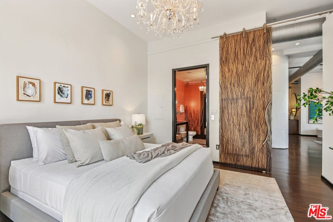 1645 N Vine St Unit: 706
