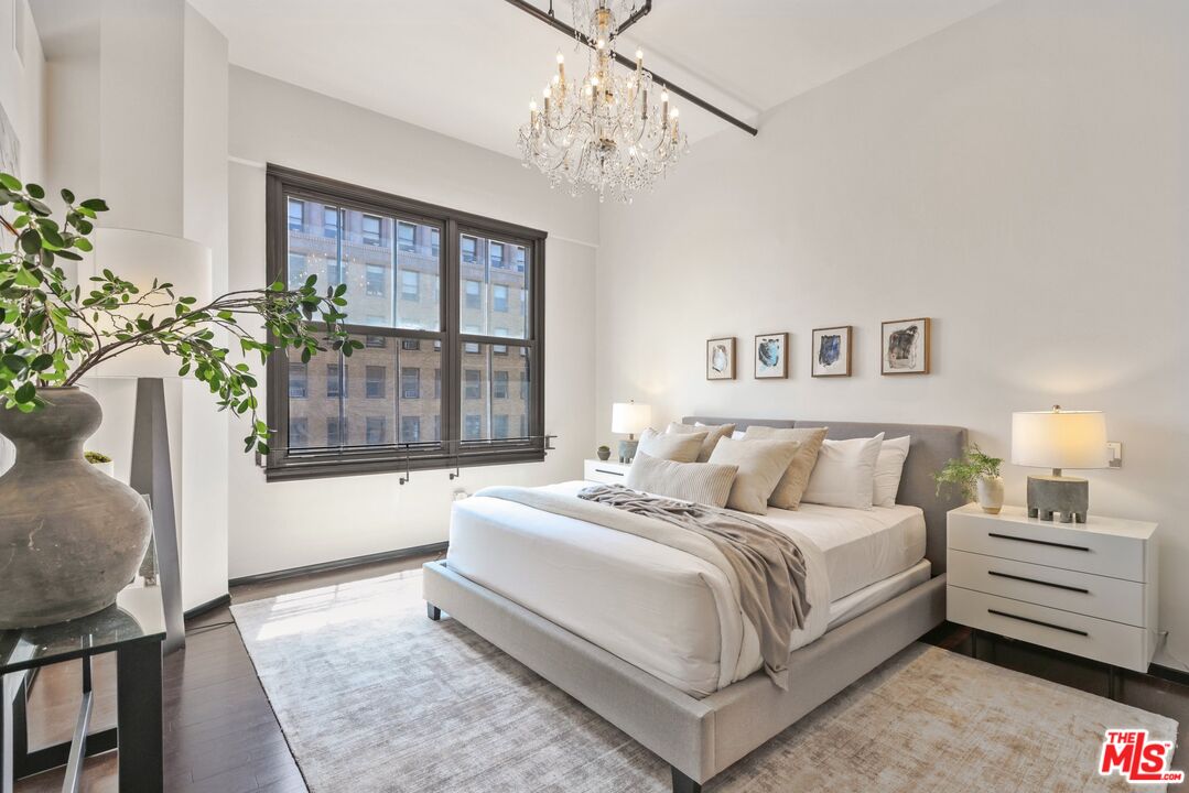 1645 N Vine St Unit: 706
