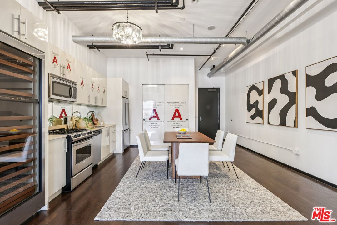 1645 N Vine St Unit: 706