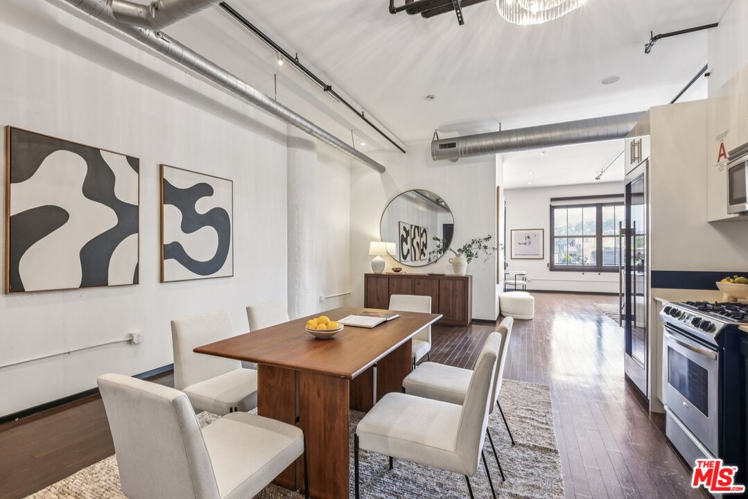 1645 N Vine St Unit: 706