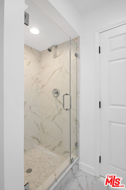 1610 S Beverly Glen Blvd Unit: 11