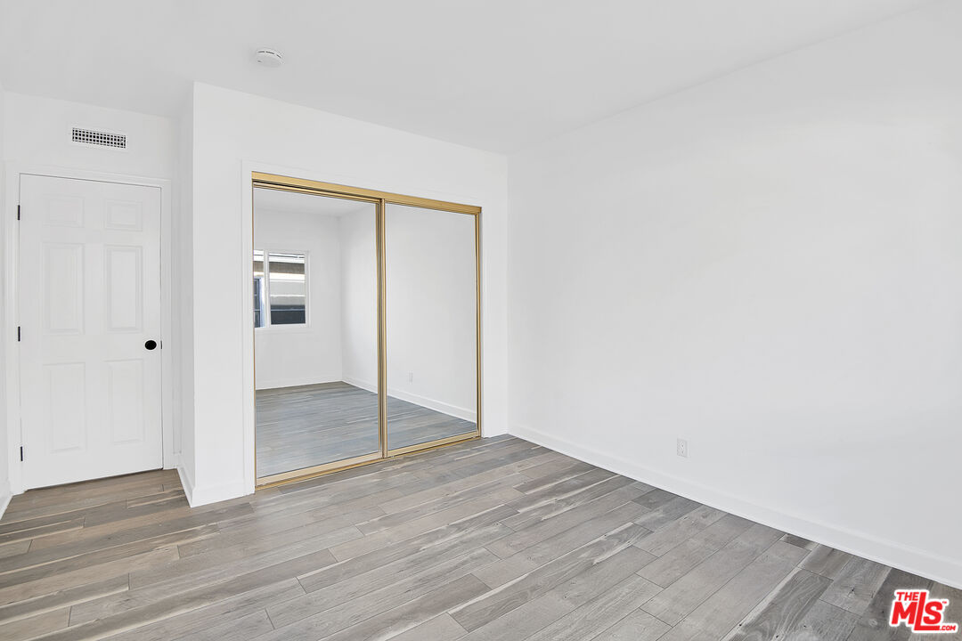 1610 S Beverly Glen Blvd Unit: 6