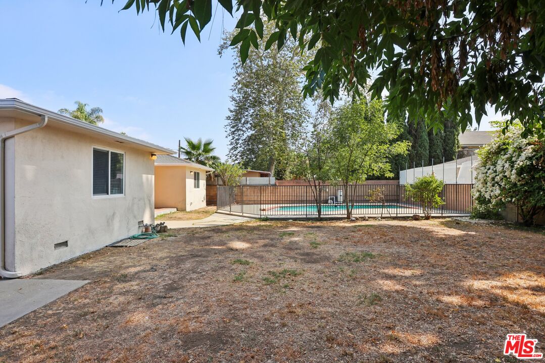 6727 Orion Ave