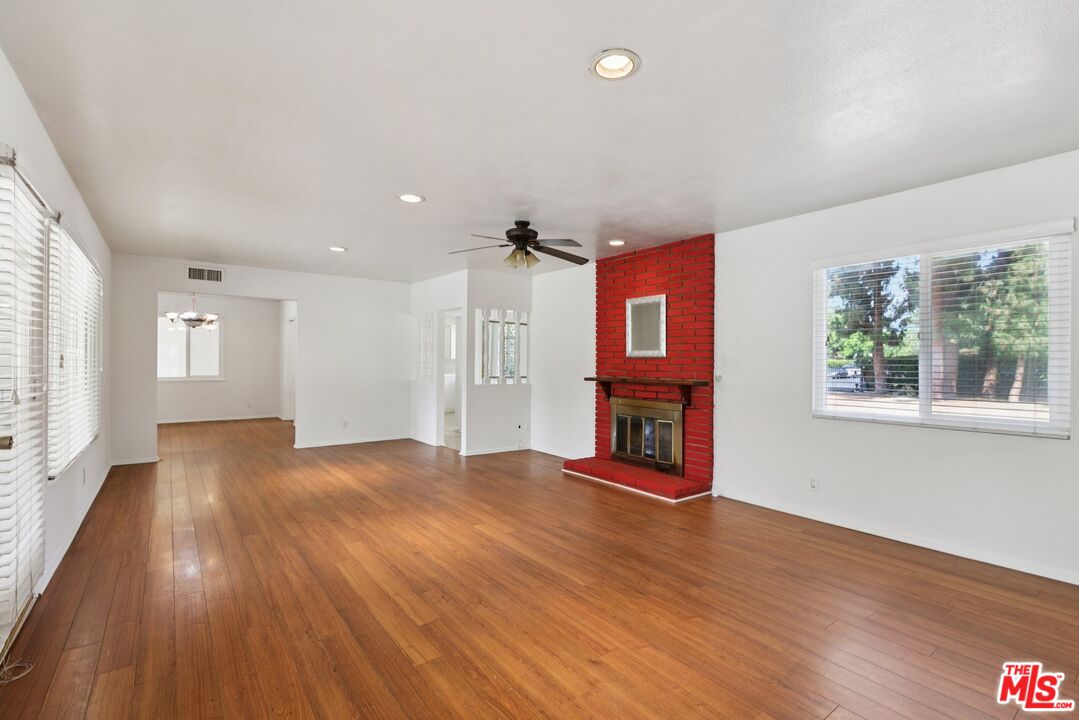 6727 Orion Ave