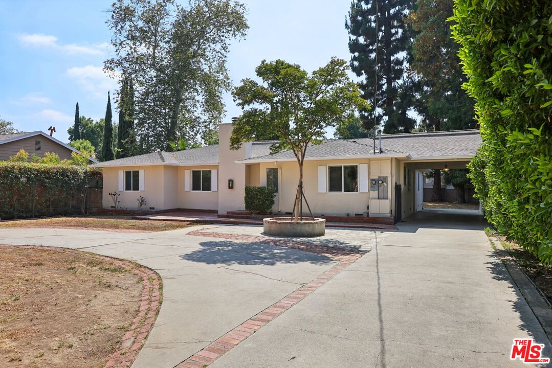 6727 Orion Ave