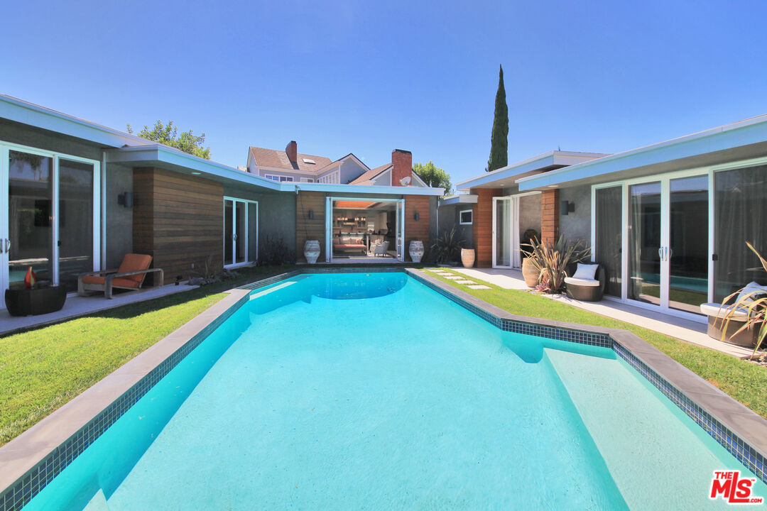 3054 Elvido Dr
