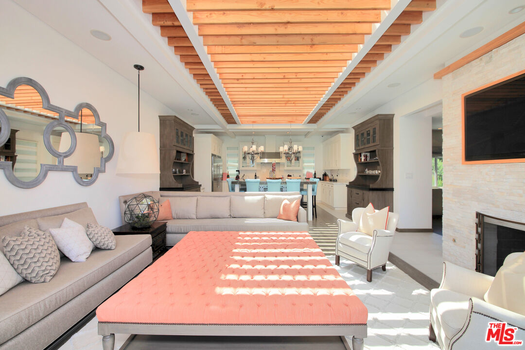 3054 Elvido Dr