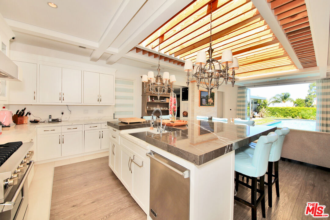 3054 Elvido Dr