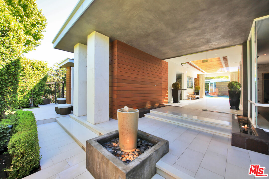 3054 Elvido Dr