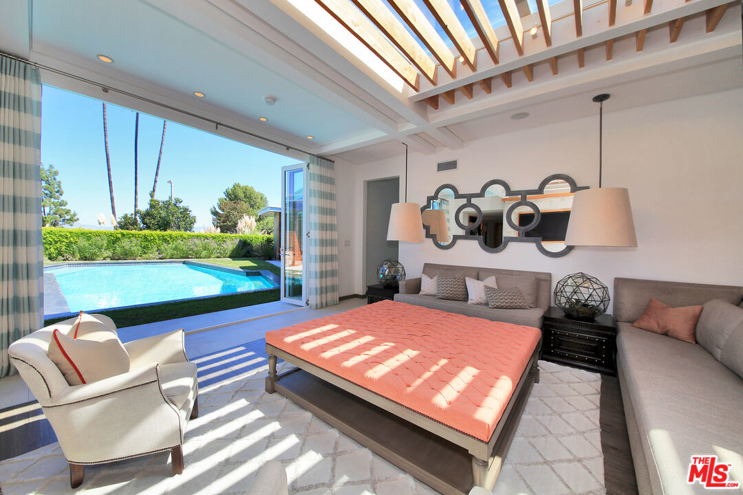 3054 Elvido Dr