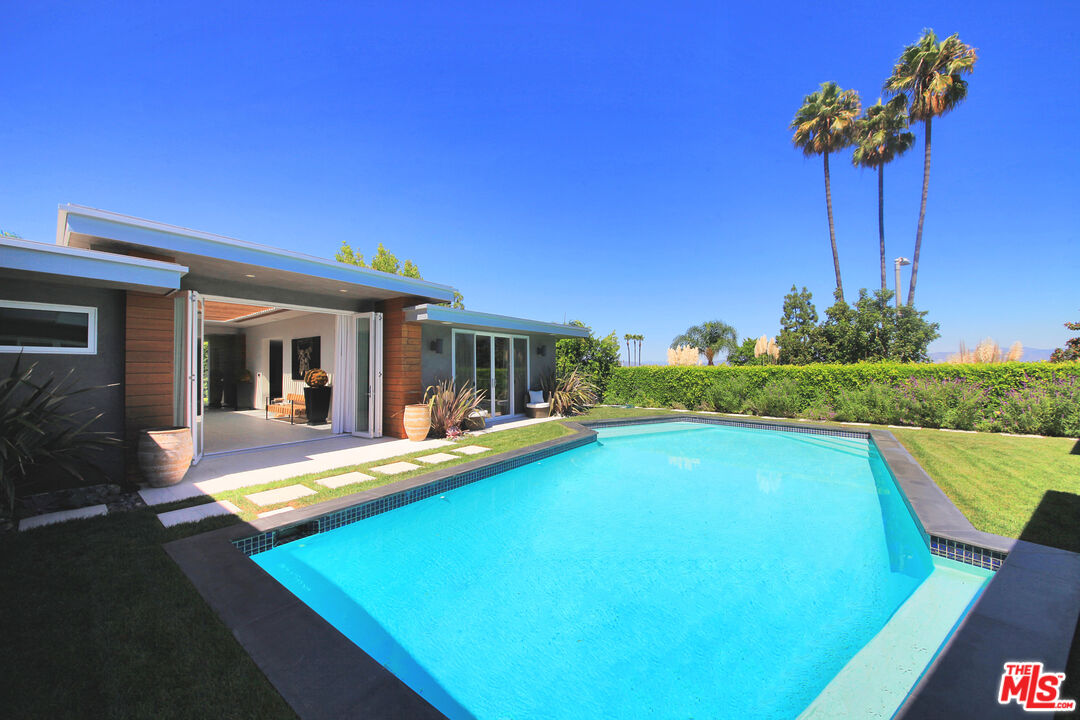 3054 Elvido Dr
