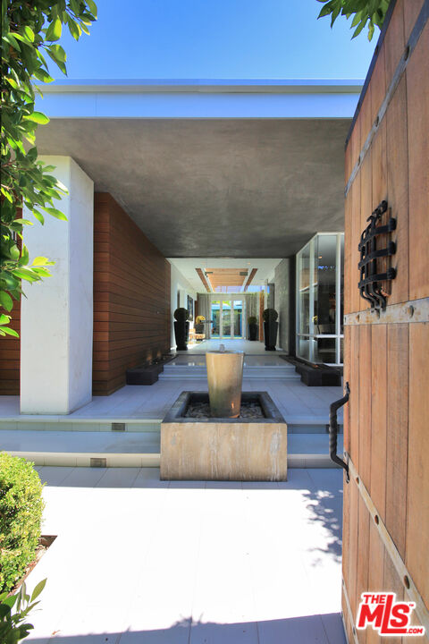 3054 Elvido Dr