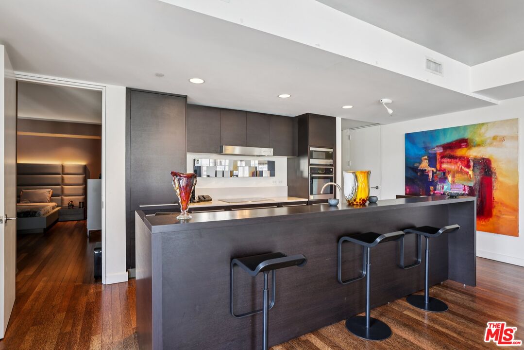 6250 Hollywood Blvd Unit: 5A