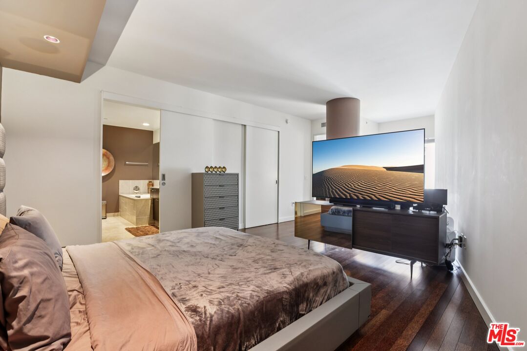 6250 Hollywood Blvd Unit: 5A
