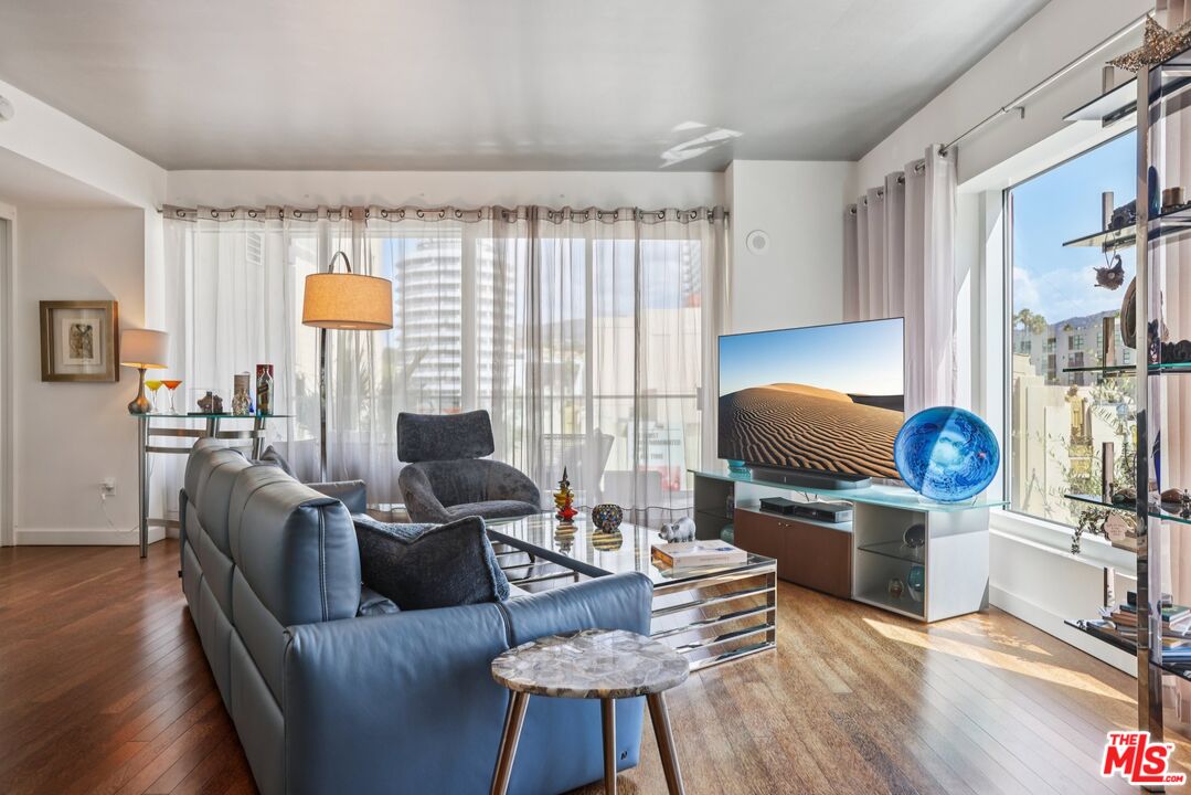 6250 Hollywood Blvd Unit: 5A