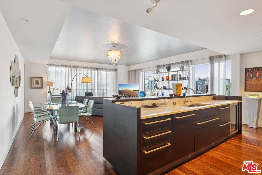 6250 Hollywood Blvd Unit: 5A