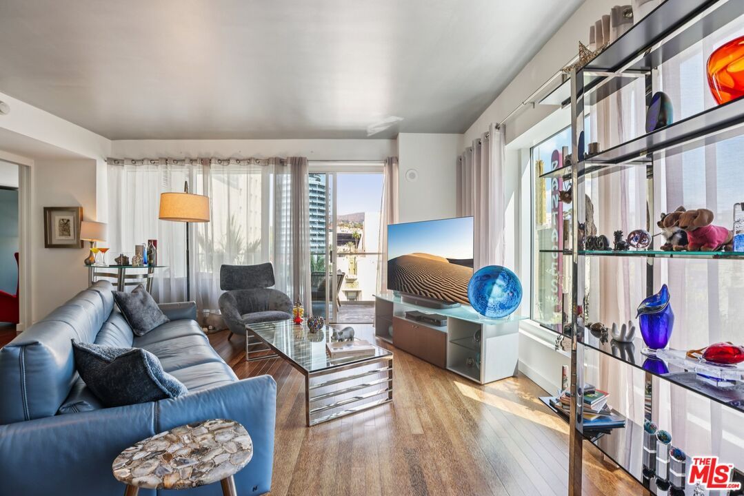 6250 Hollywood Blvd Unit: 5A