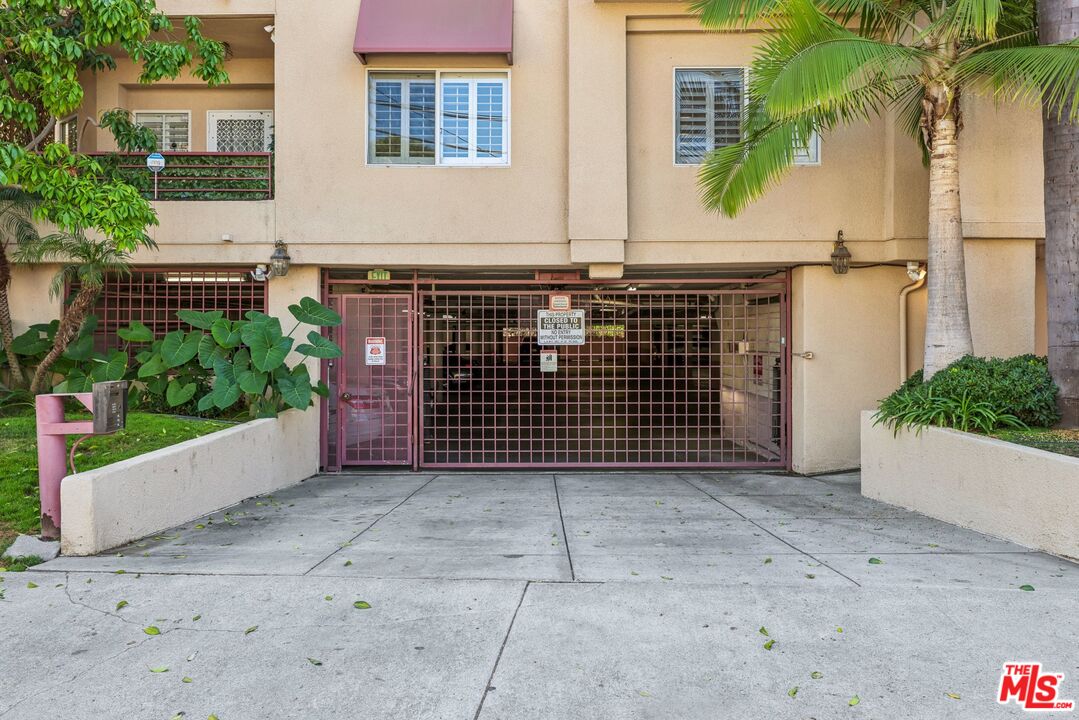 14290 Dickens St Unit: 204