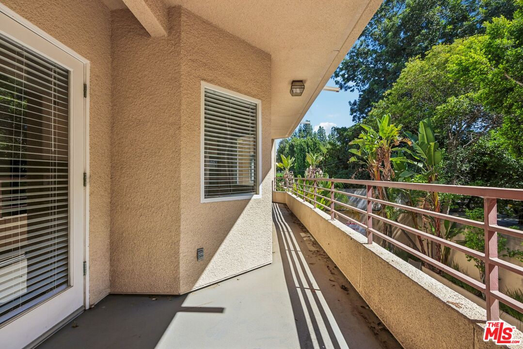 14290 Dickens St Unit: 204