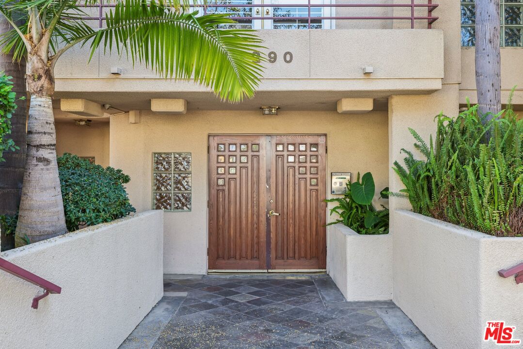 14290 Dickens St Unit: 204