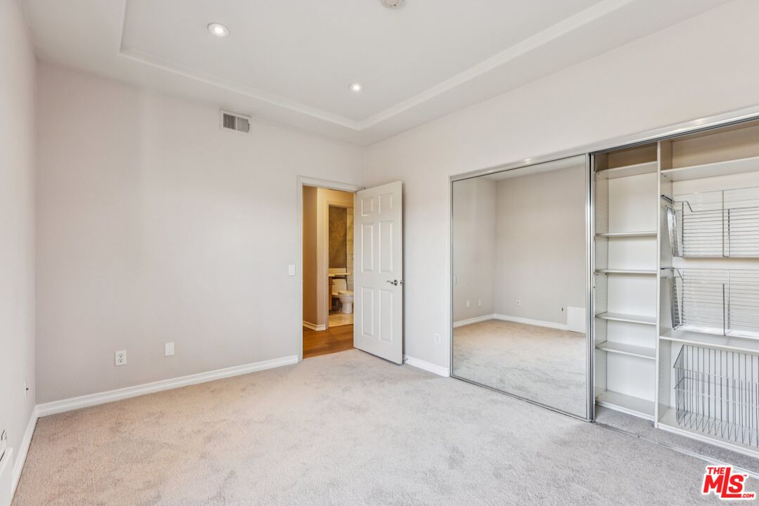 14290 Dickens St Unit: 204