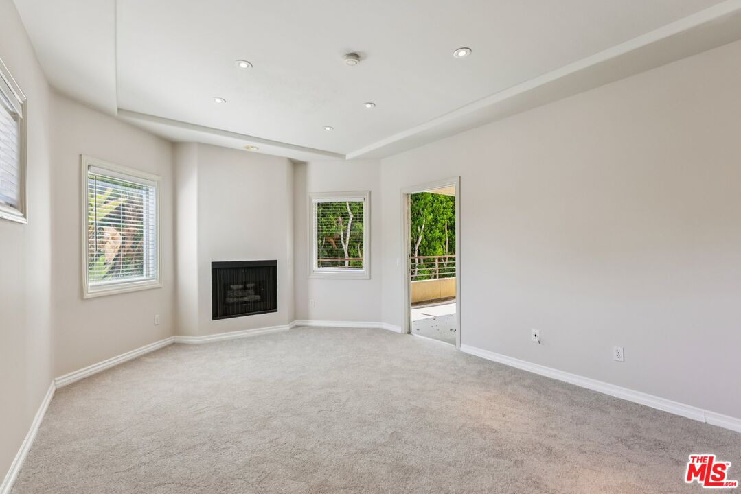 14290 Dickens St Unit: 204