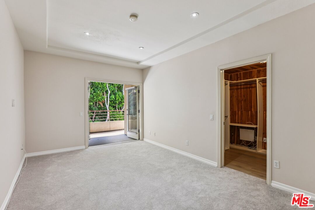 14290 Dickens St Unit: 204