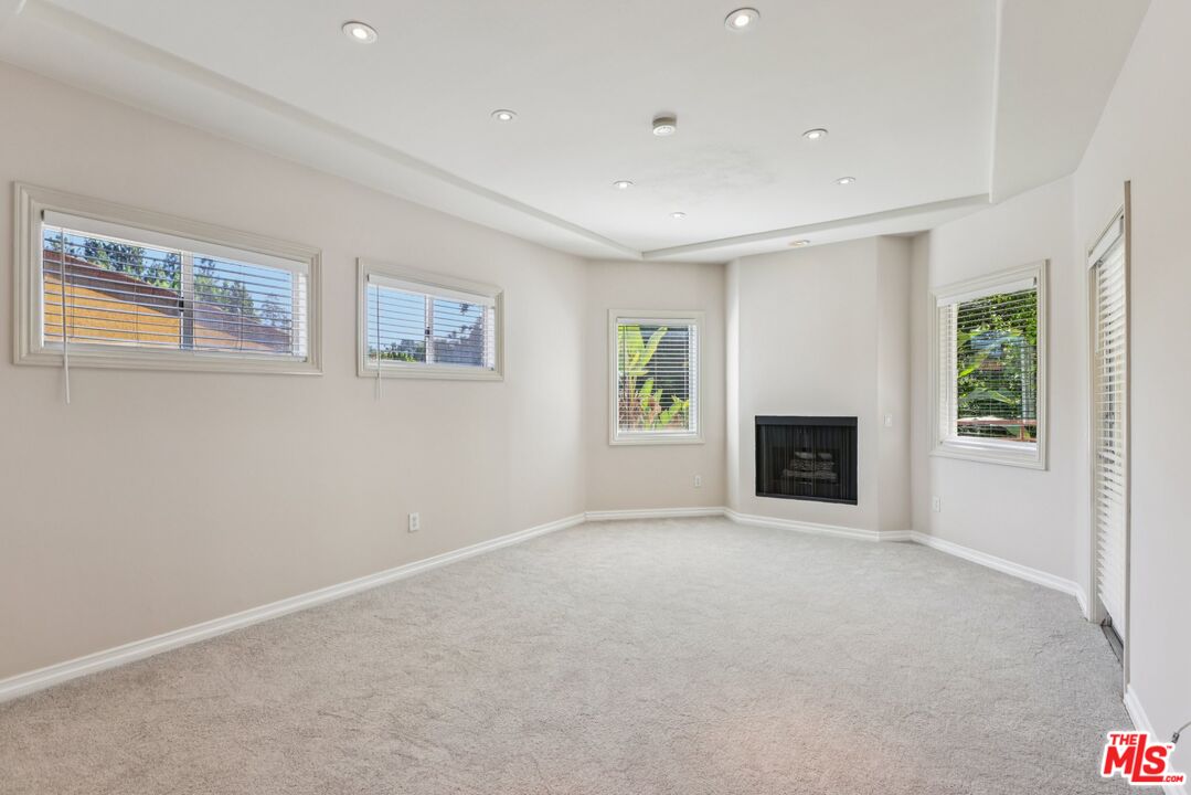 14290 Dickens St Unit: 204