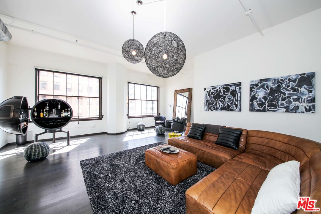 1645 N VINE ST Unit: 603