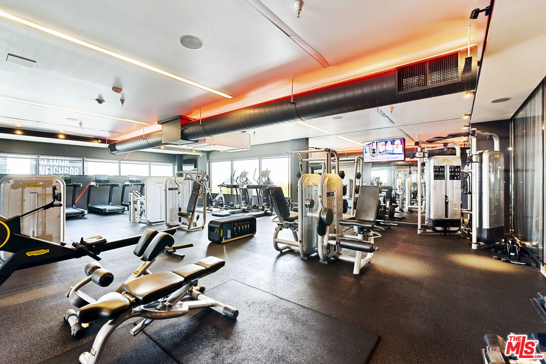 6250 Hollywood Blvd Unit: 5N