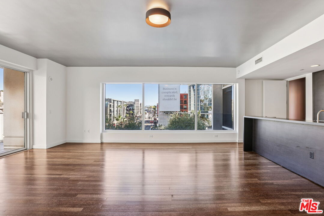 6250 Hollywood Blvd Unit: 5A