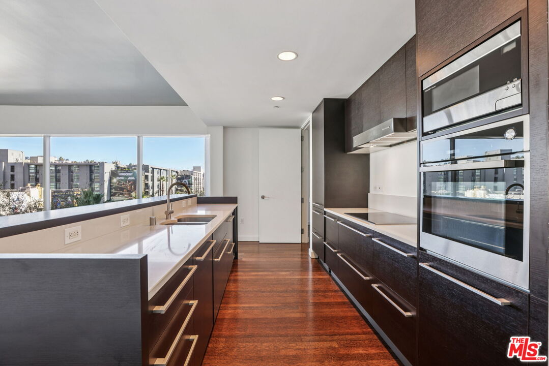 6250 Hollywood Blvd Unit: 5A