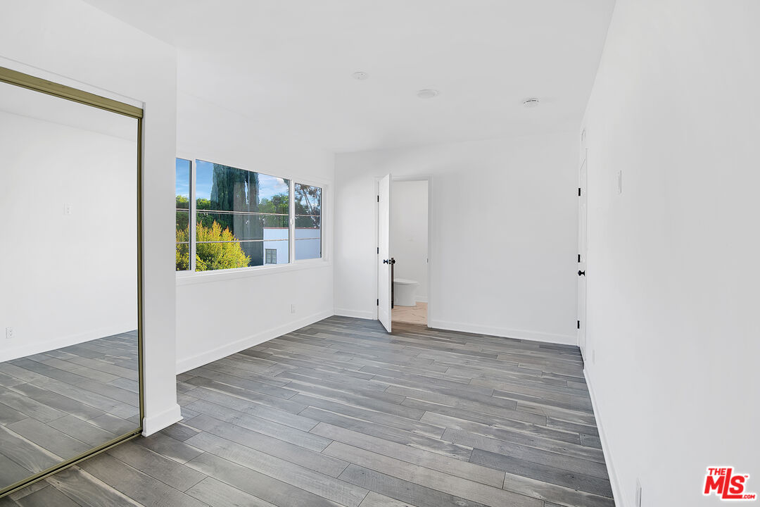1610 S Beverly Glen Blvd Unit: 6