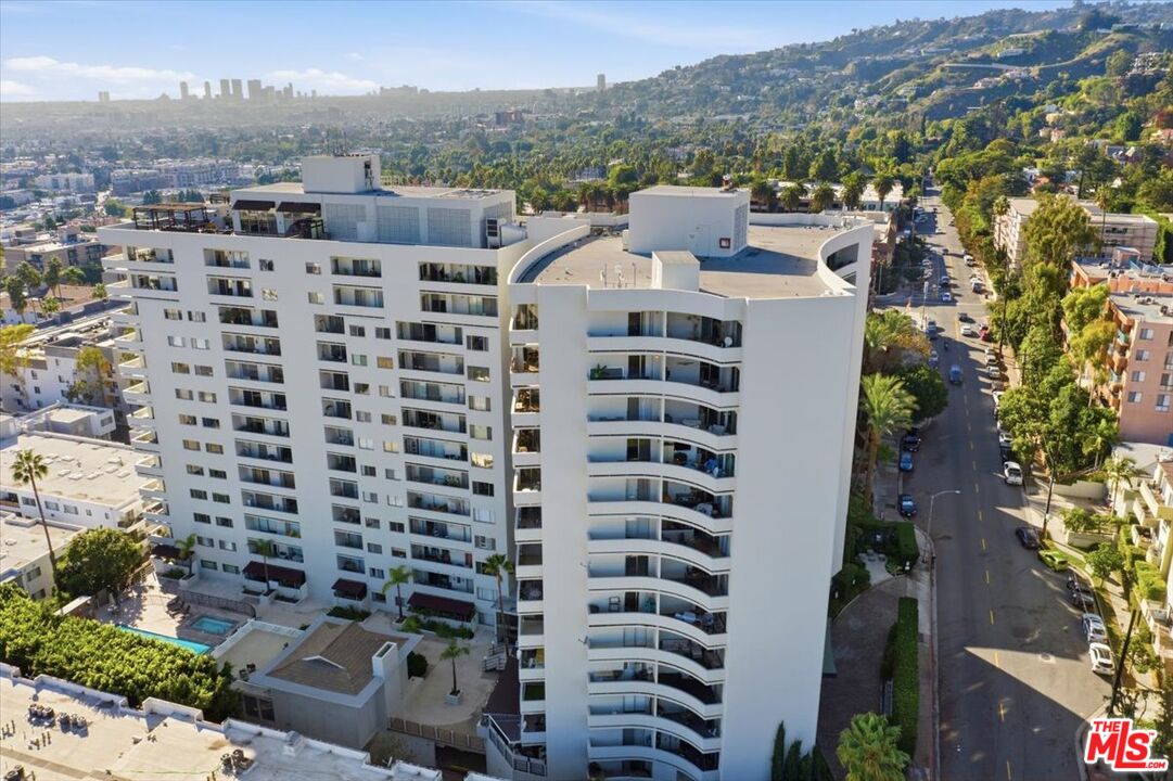 7250 Franklin Ave Unit: 517